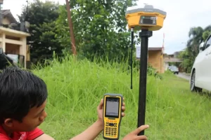 Komponen Utama GPS Geodetik